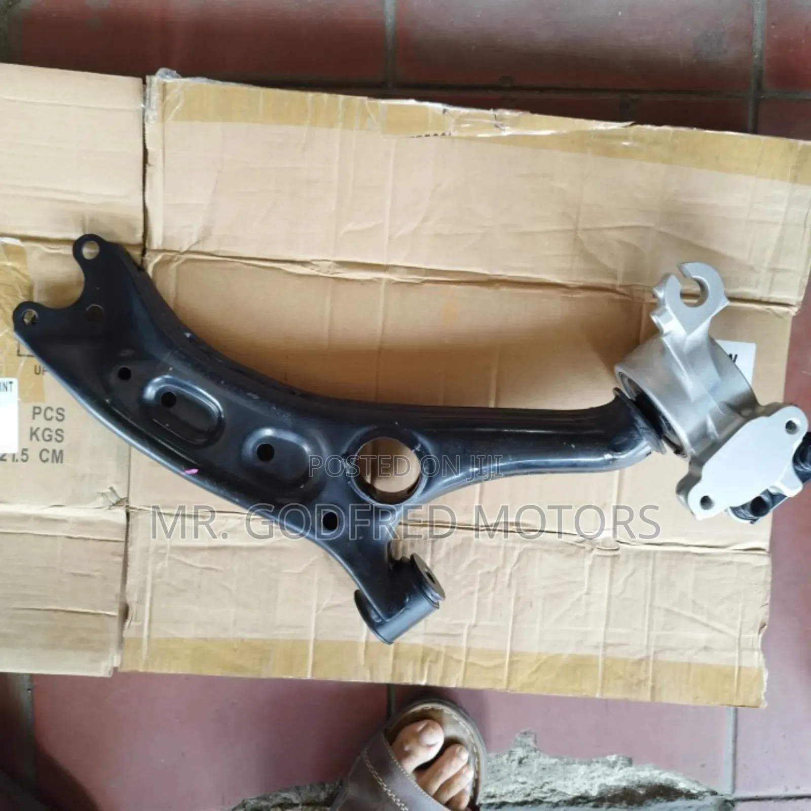 Honda Cr-v 2020 Lower Control Arm Pair. Original.
