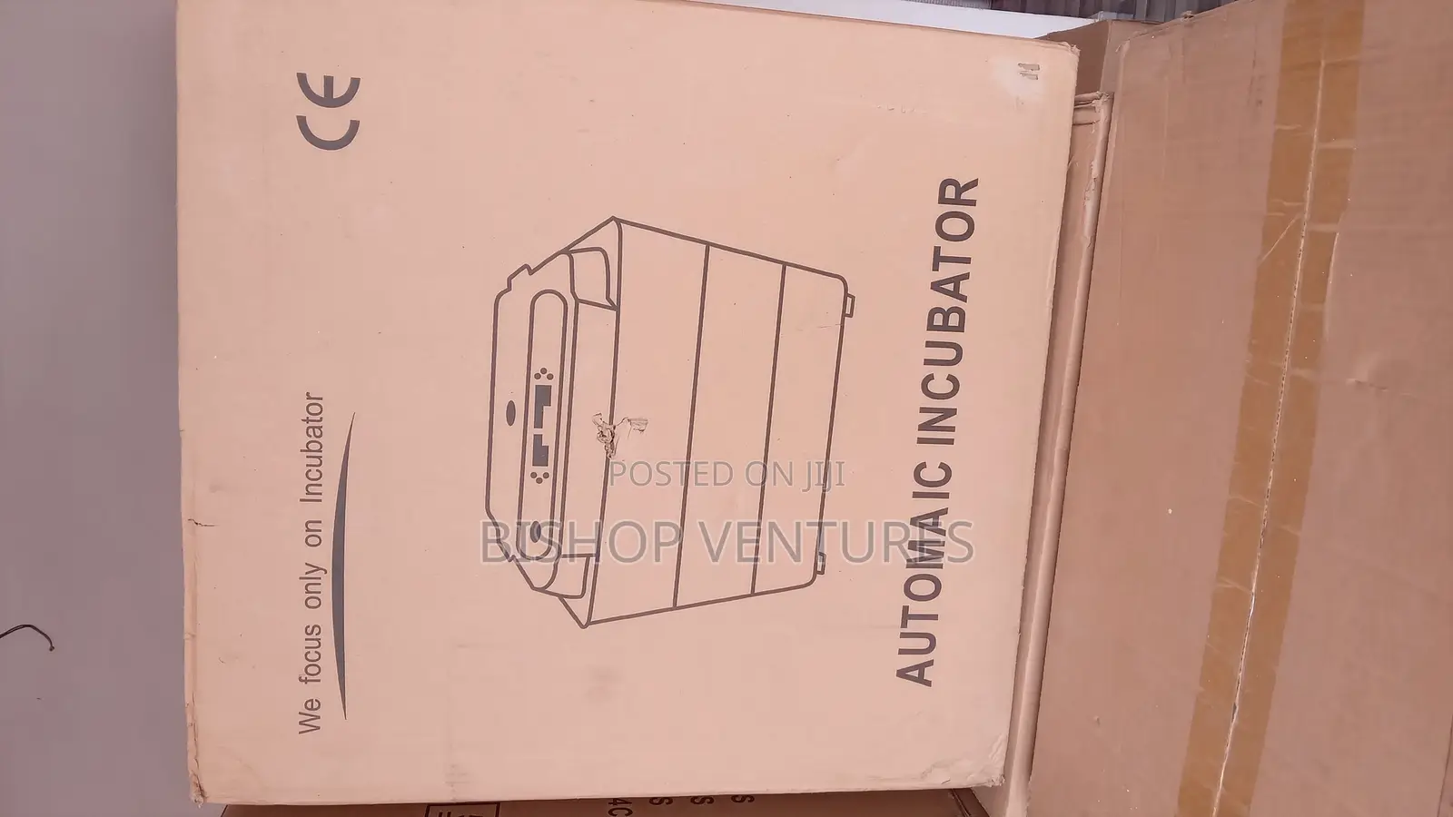 400 - 420 Eggs Capacity Incubator