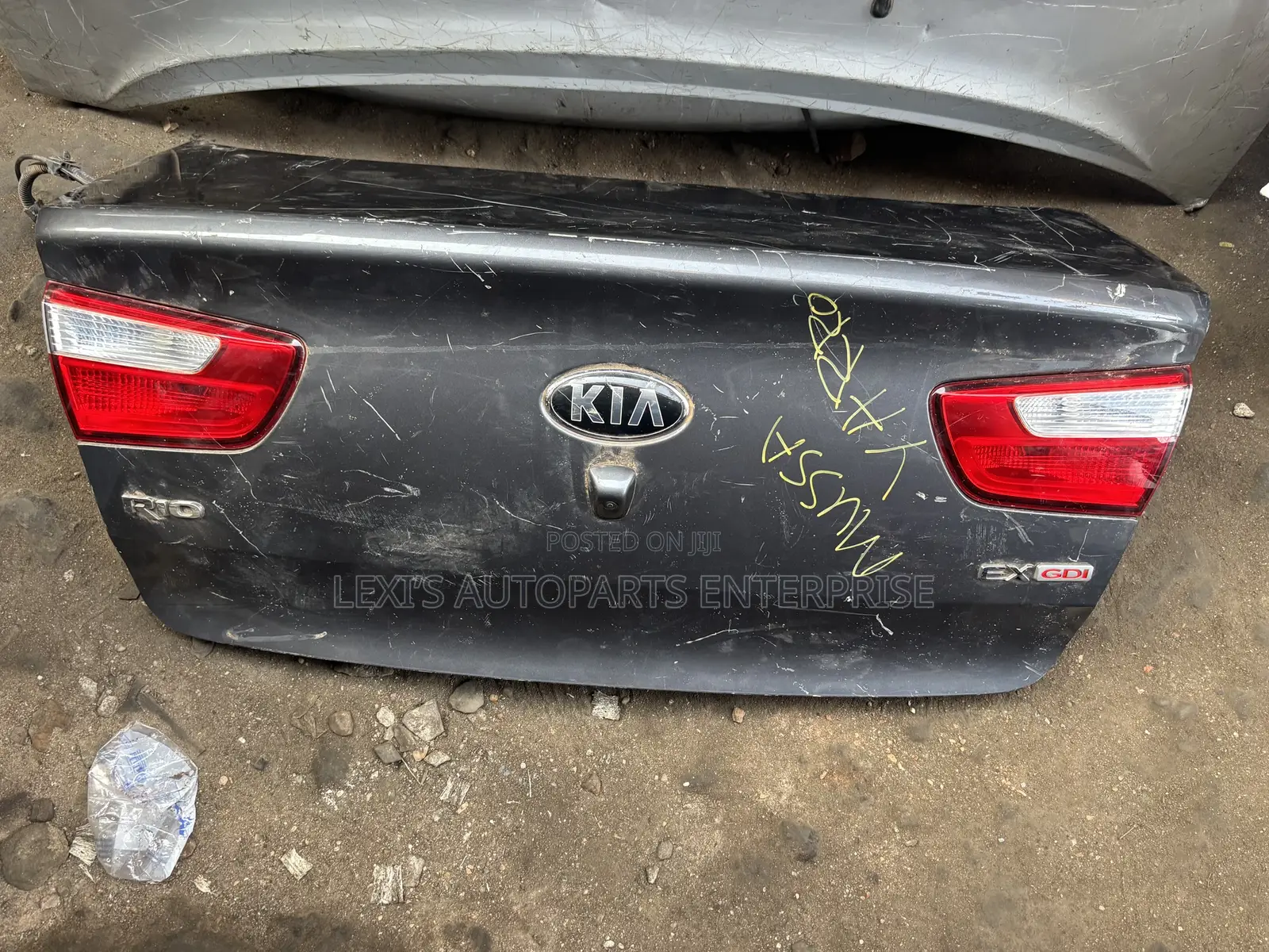 Kia Rio 2015-17 Booth