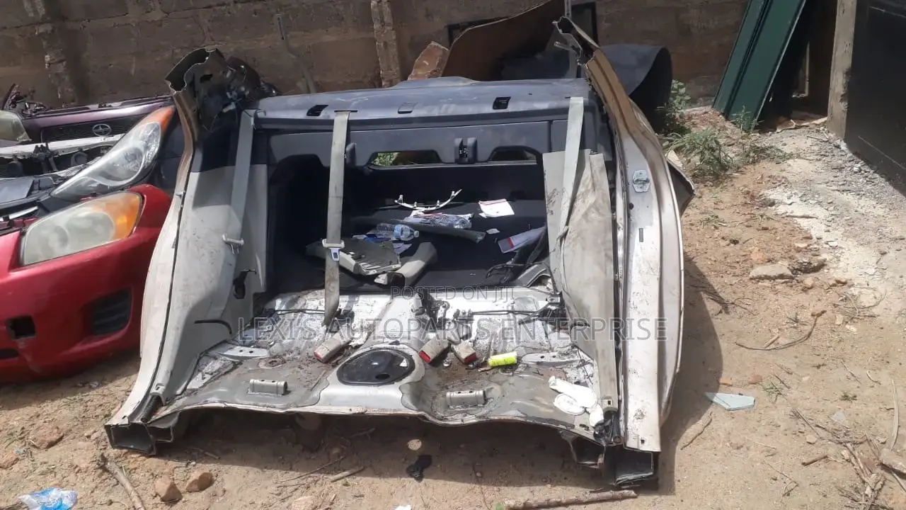 Toyota Corolla 2012-2013 Back Cut