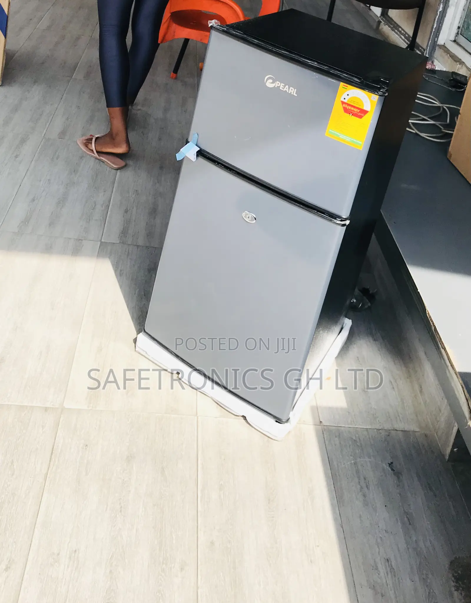 Aquachill Pearl Doubledoor Dark Grey 90l Top Freezer