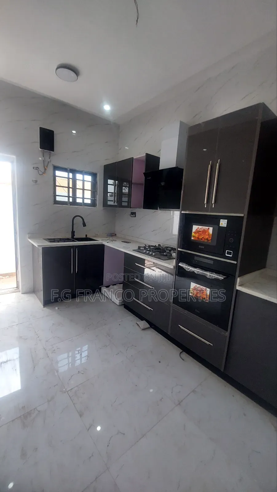 3bdrm House in Kg. Franco, Spintex for sale