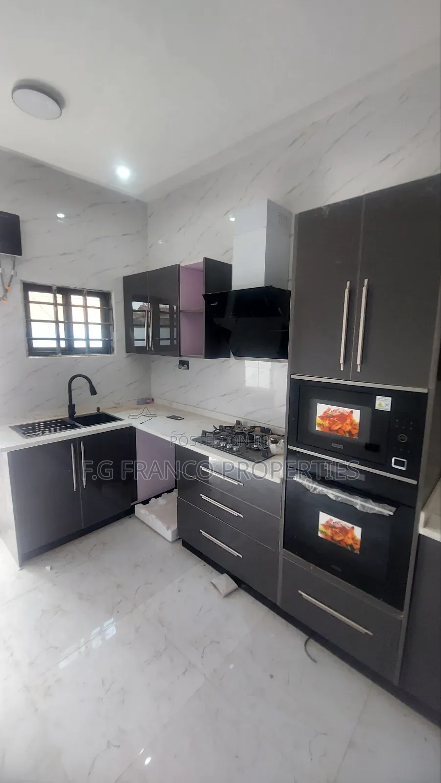 3bdrm House in Kg. Franco, Spintex for sale