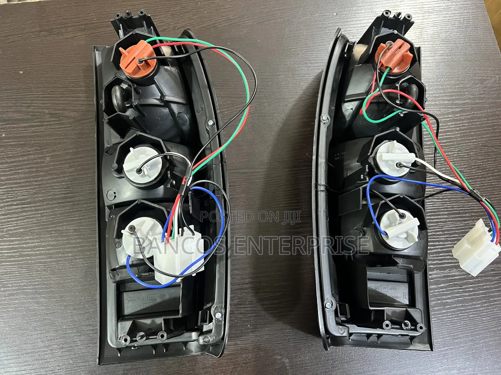 Nissan Hardbody Tail Light