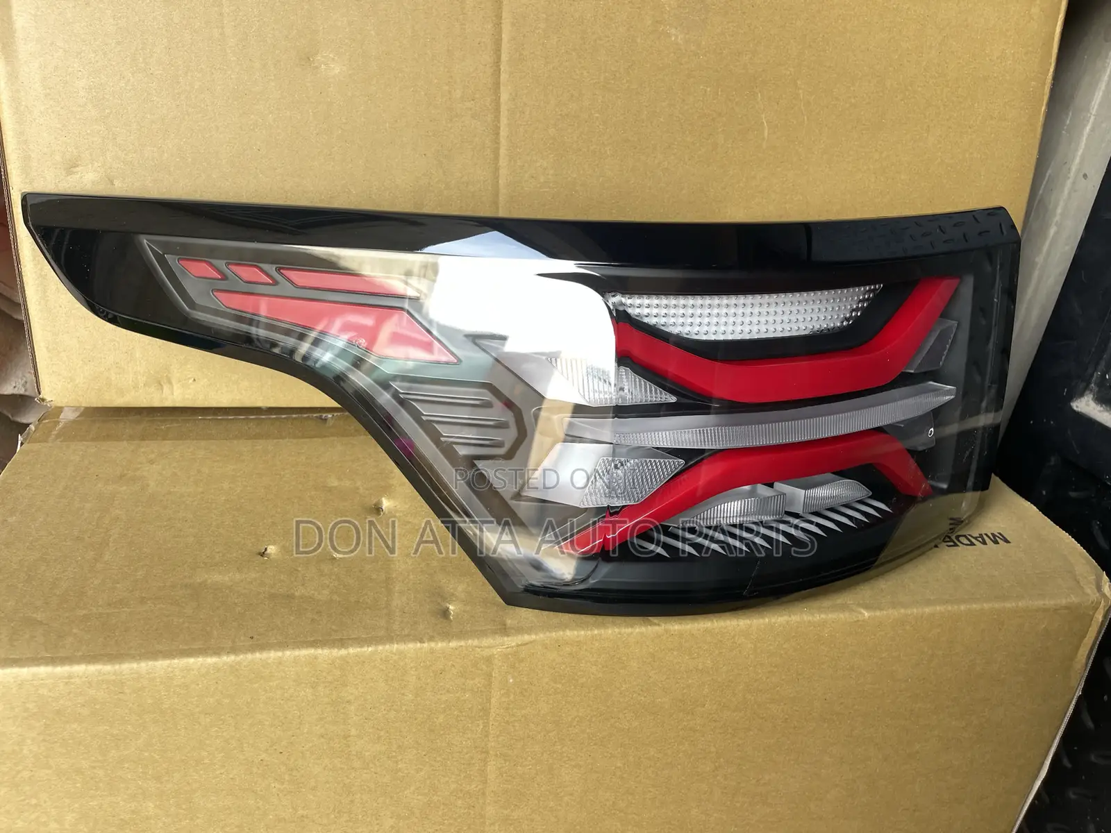 Range Rover Sports 2018 Spec Tail Light