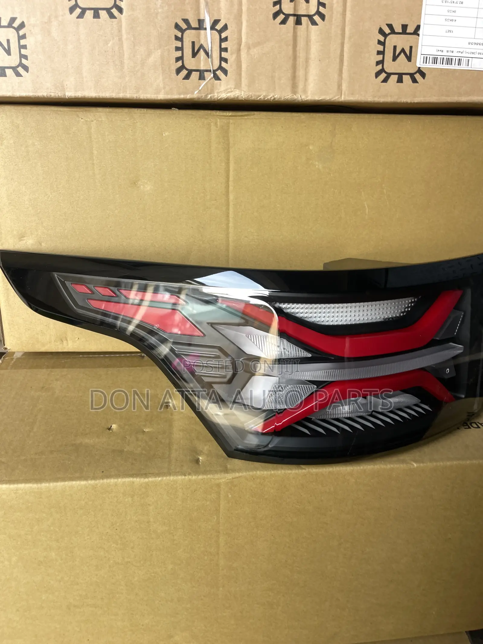 Range Rover Sports 2018 Spec Tail Light