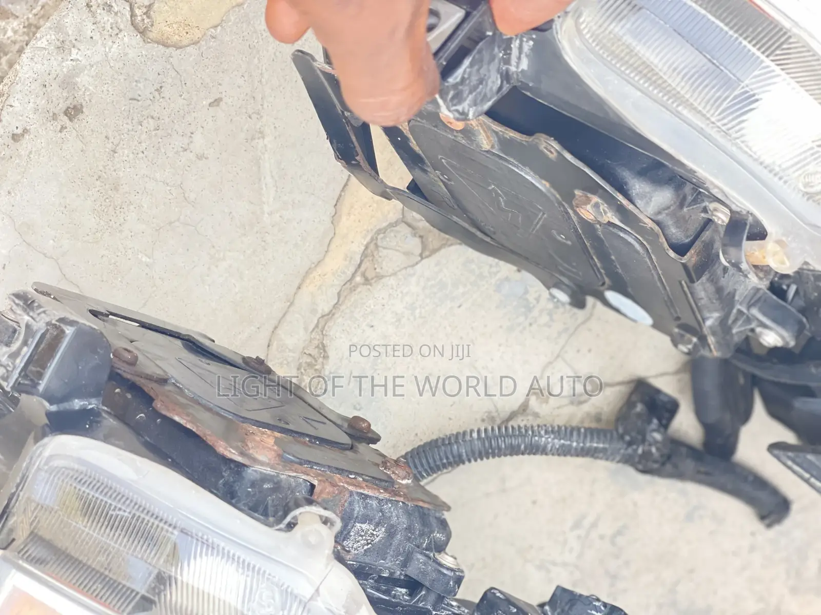 Lexus RX350 Headlight Charger Type Available