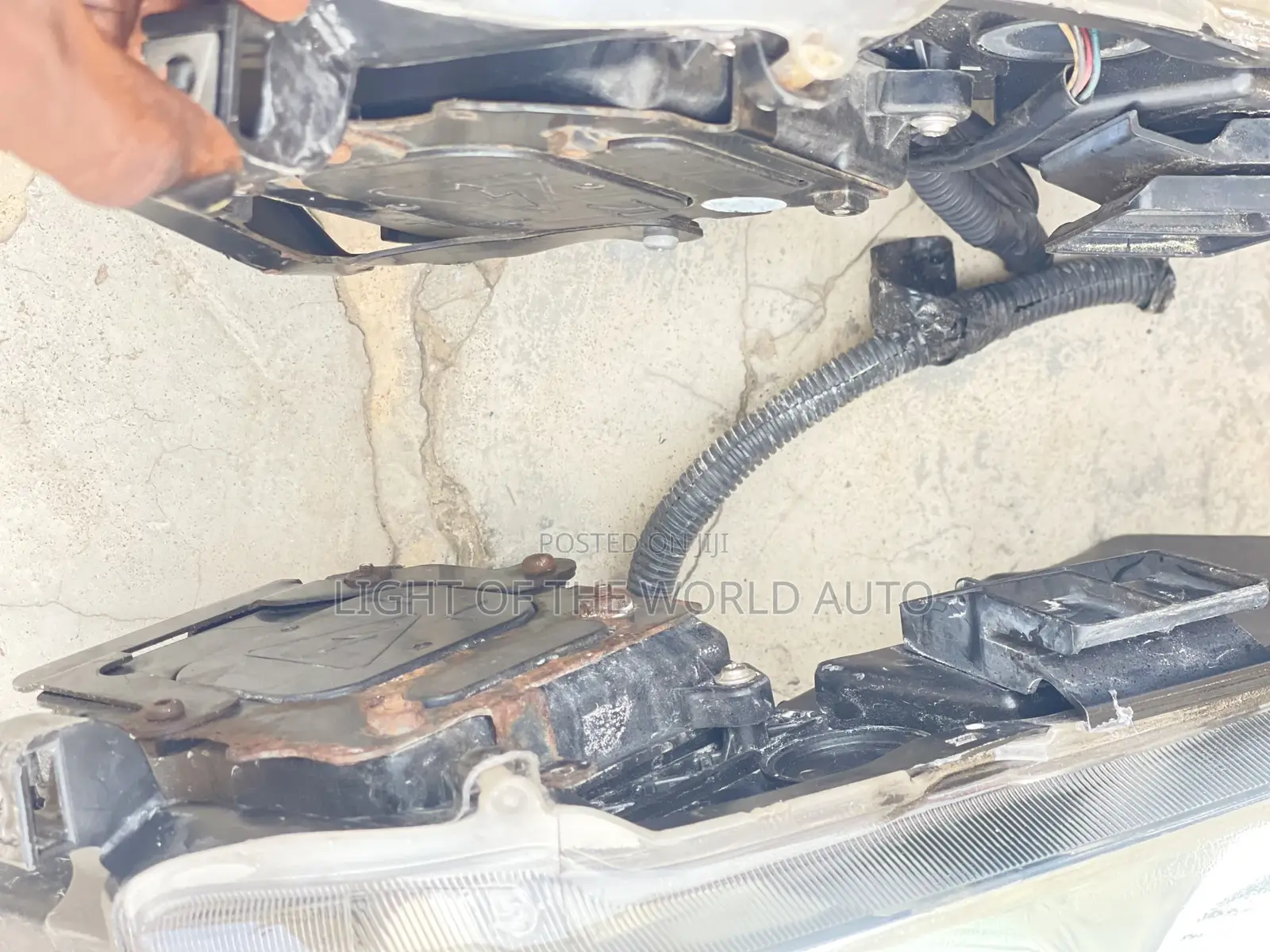 Lexus RX350 Headlight Charger Type Available