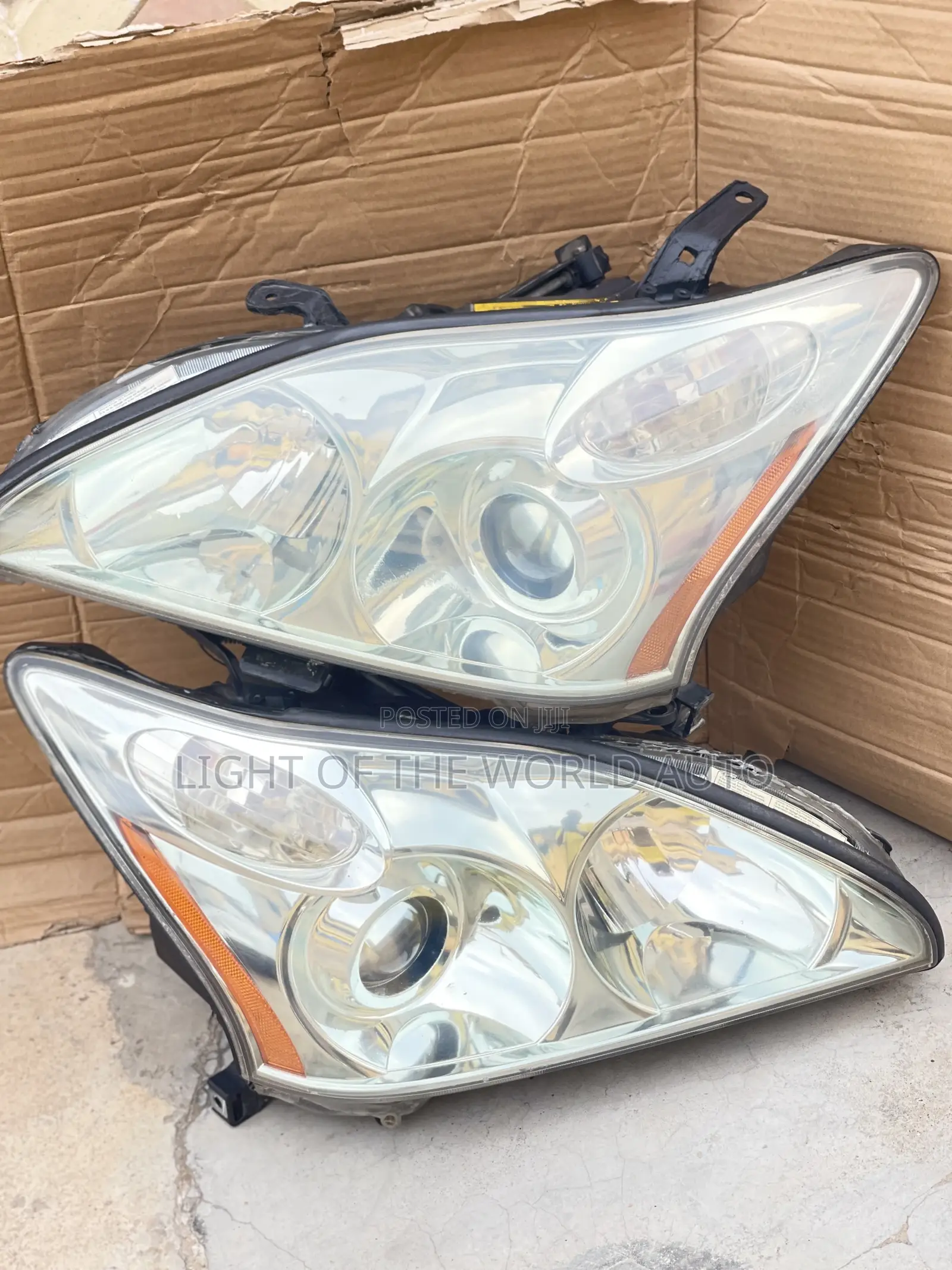 Lexus RX350 Headlight Charger Type Available