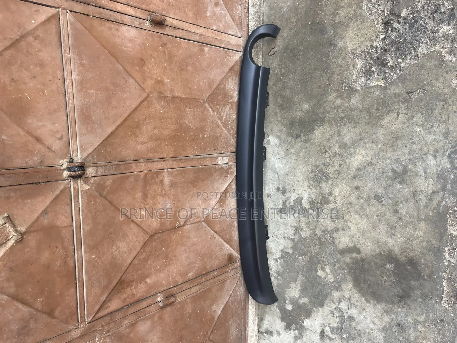 Toyota Corolla 2012 2013 Rear Bumper Middle Spoiler