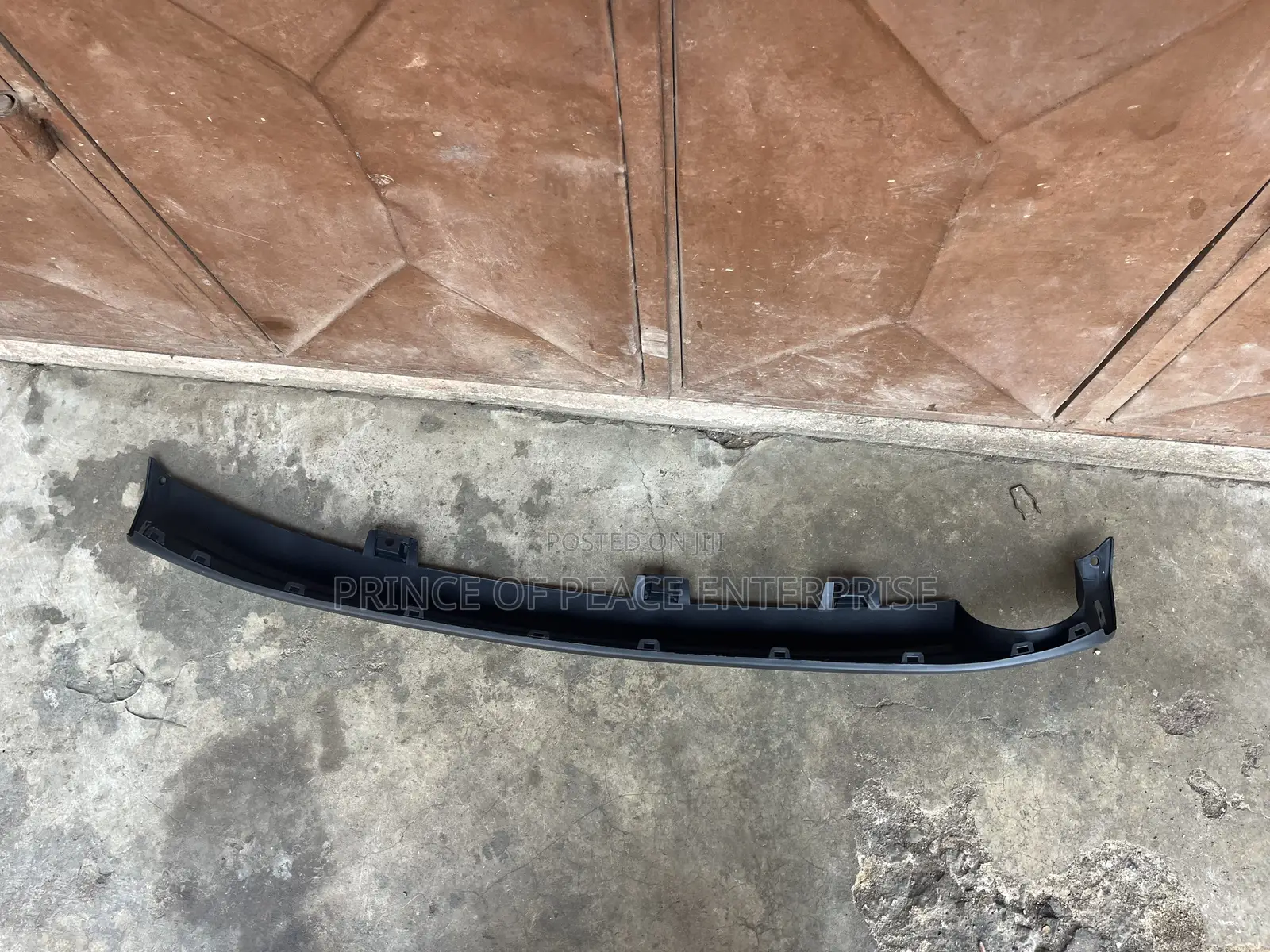 Toyota Corolla 2012 2013 Rear Bumper Middle Spoiler