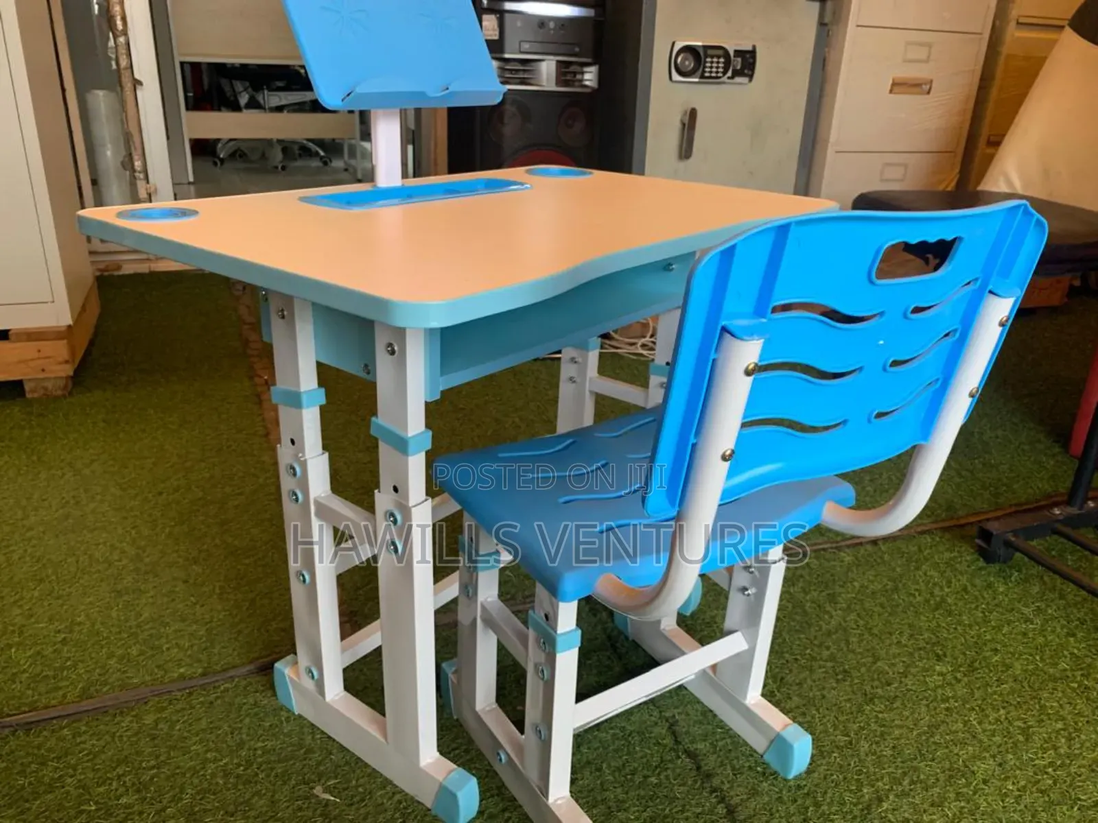 Kid's Learning Table With Chair