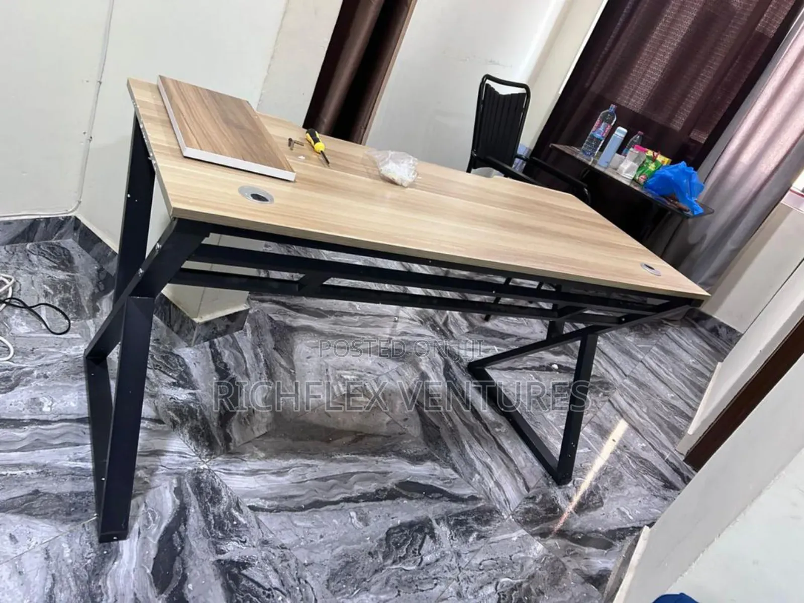 Office /Gaming /Studio Desk