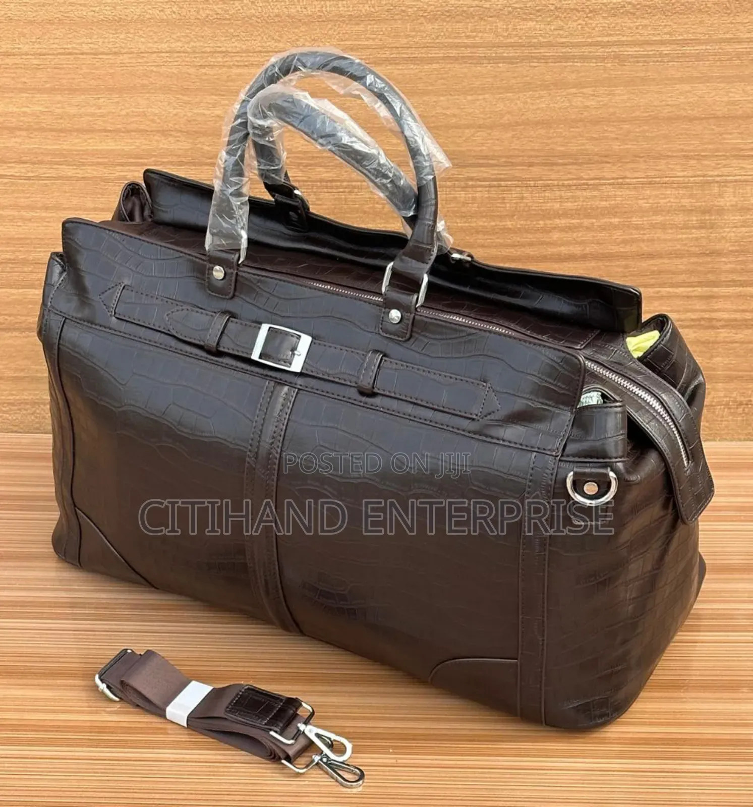 Travelling Bags - Very Quality