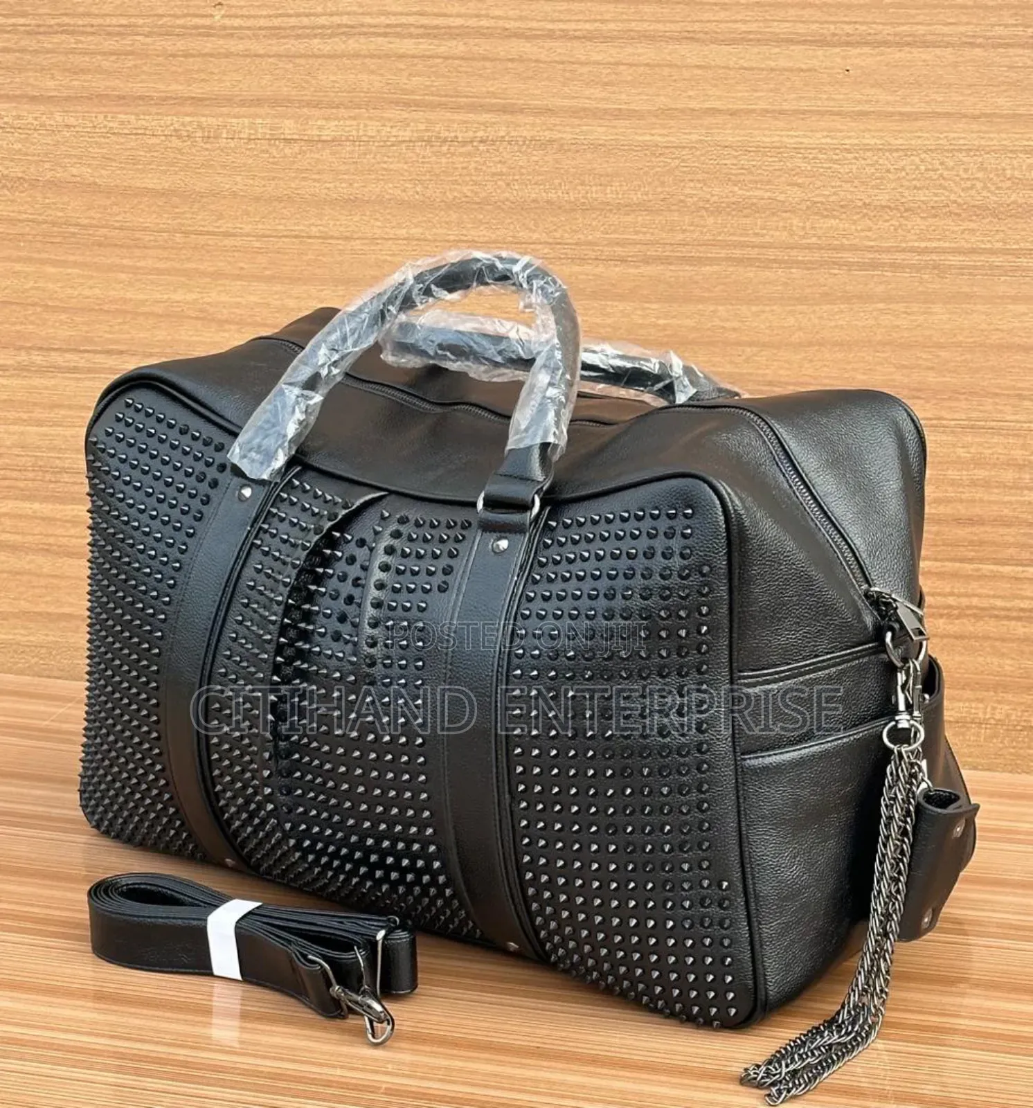 Travelling Bags - Very Quality