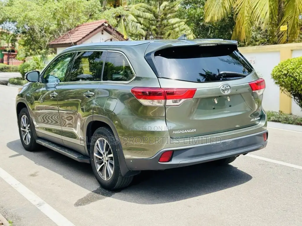 Toyota Highlander Limited 2019 Green