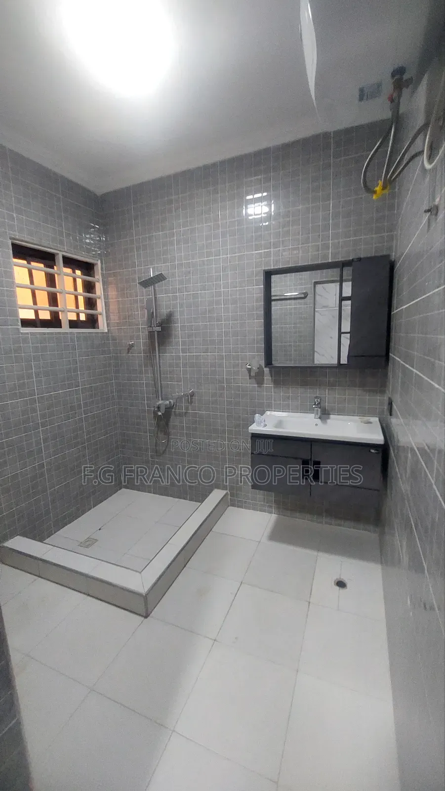 3bdrm House in Kg.Franco Properties, Spintex for sale