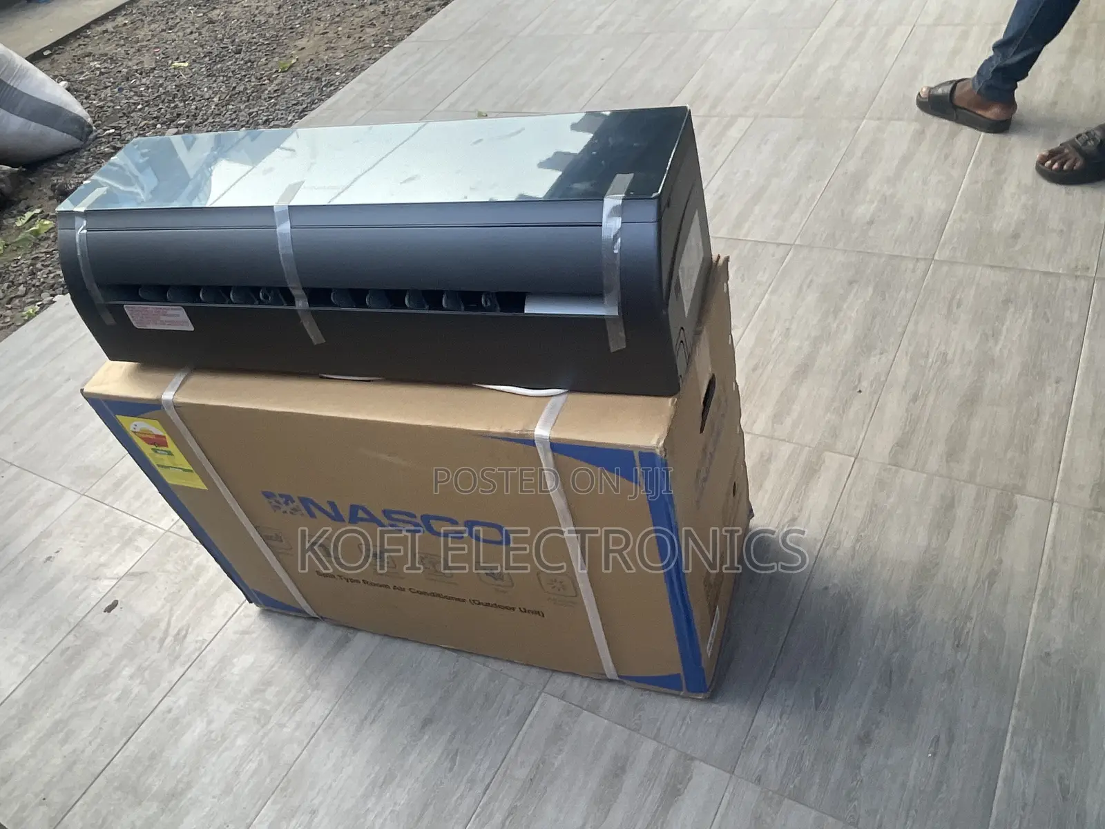 Ultra Sleek Nasco 1.5hp R410a Mirror Air Conditioner