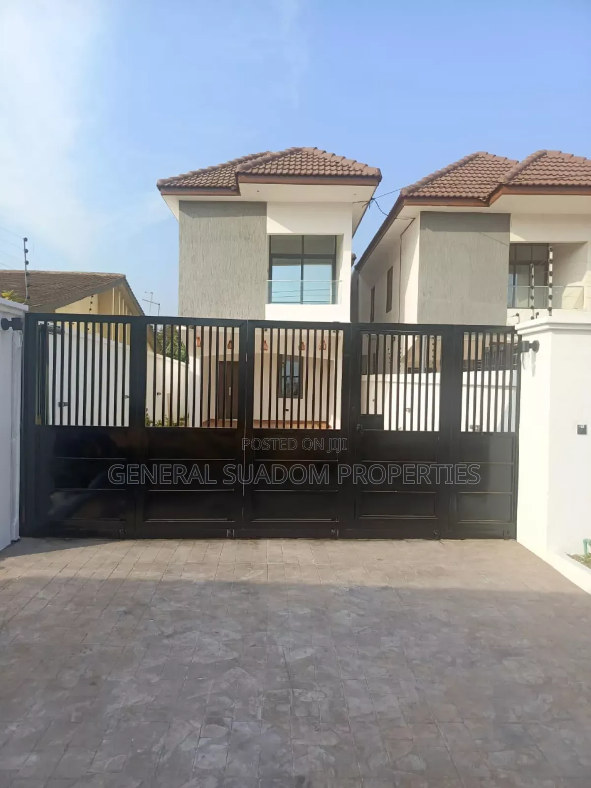 3bdrm Duplex in Suadom Properties, Baatsona Total for rent