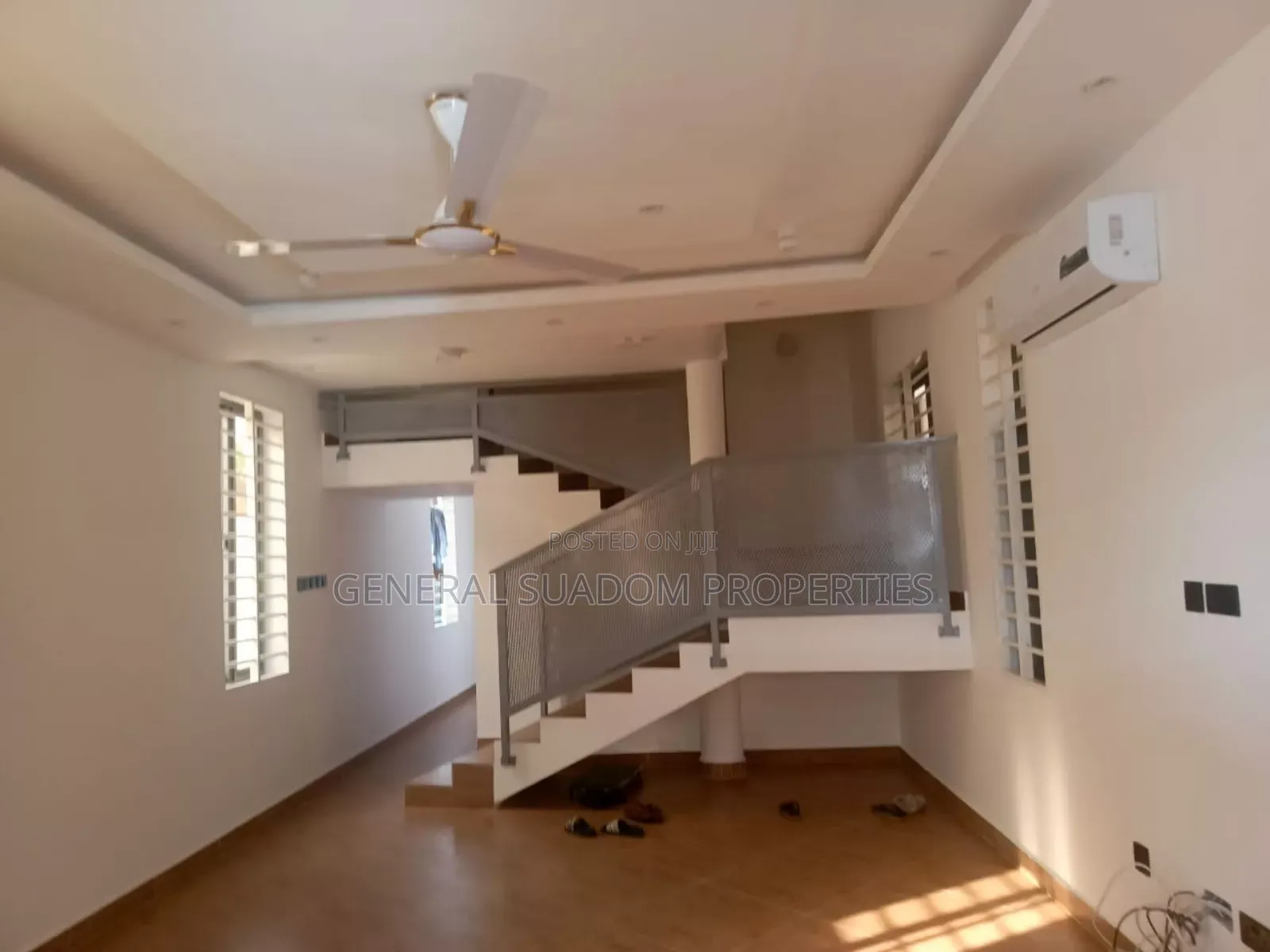 3bdrm Duplex in Suadom Properties, Baatsona Total for rent