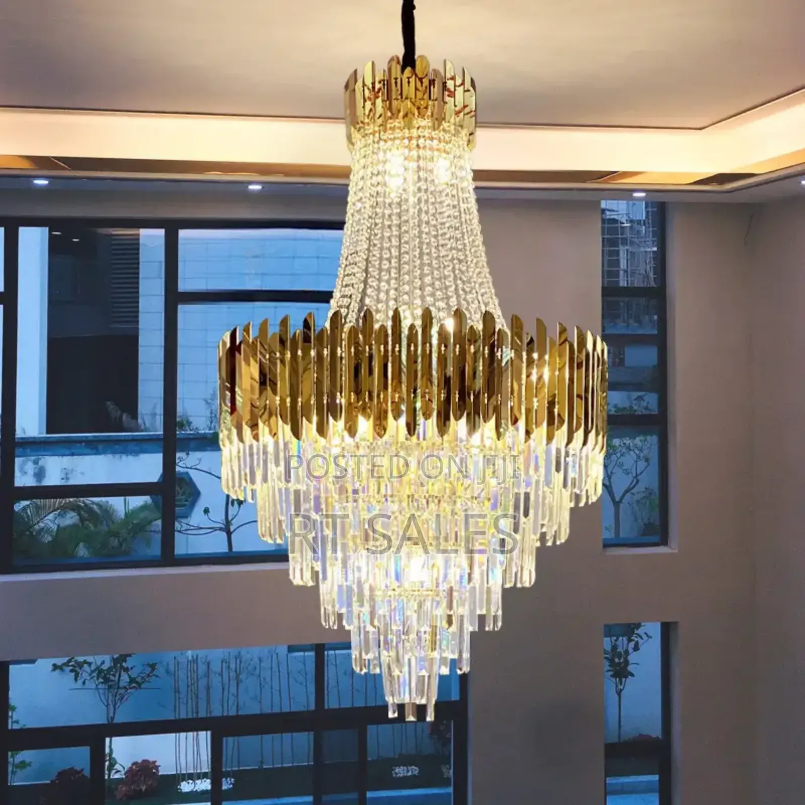 Size 800 Chandelier Light.