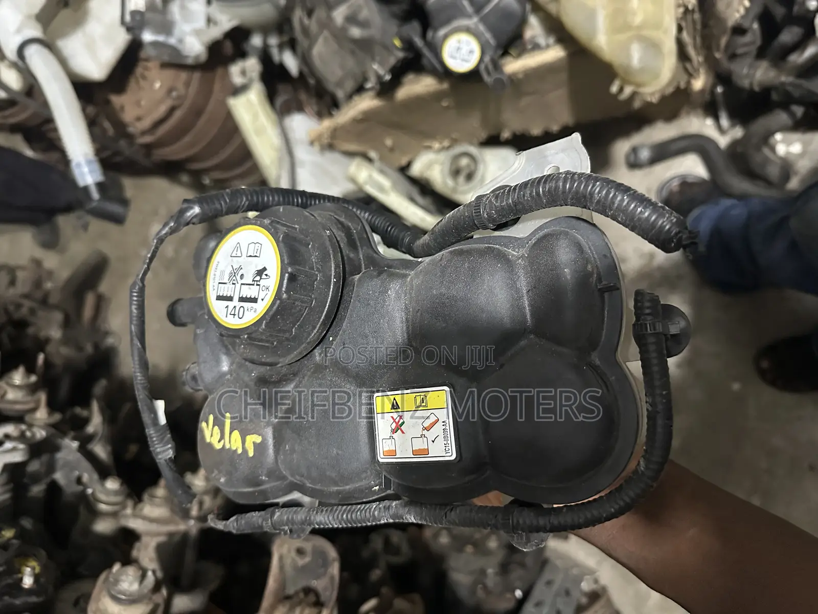 Range Rover Velar 2017-2024 Water Coolant Expansion Tank