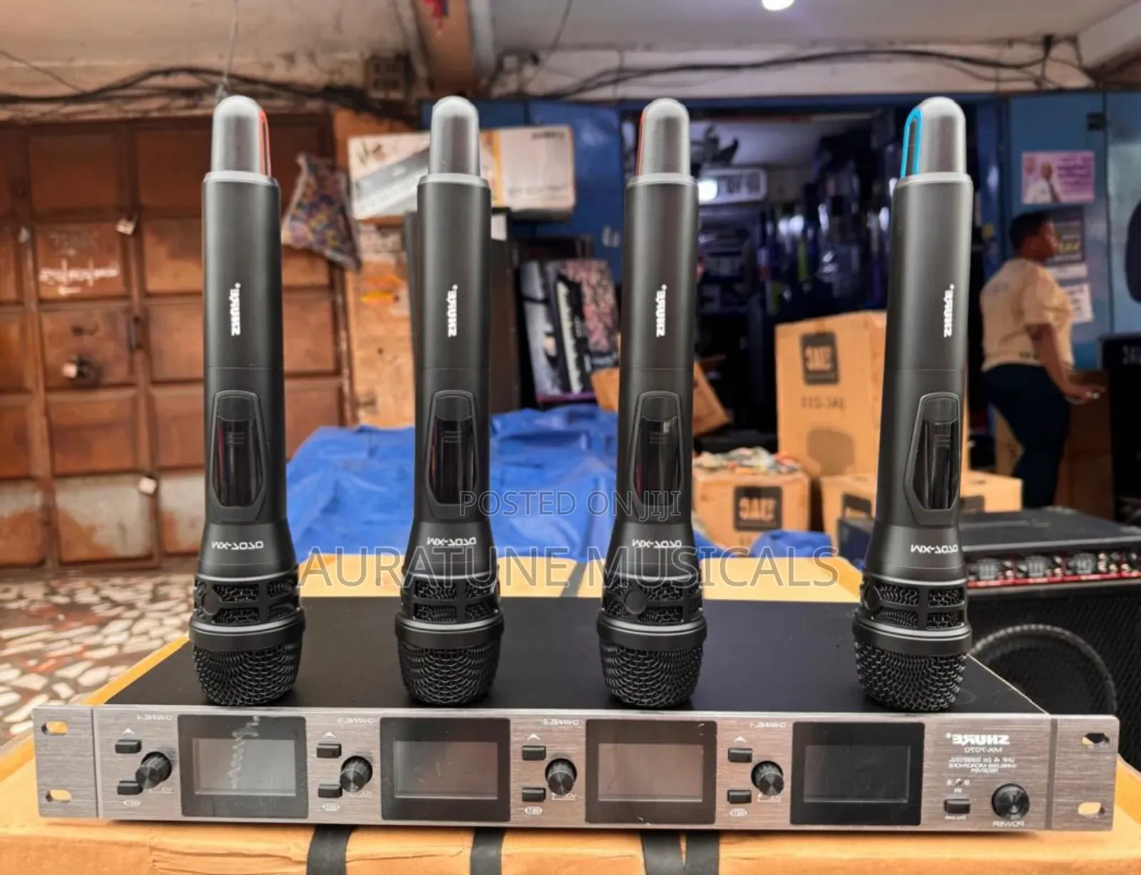 Shure Mx-7070 4in1 Professional Wireless Microphone