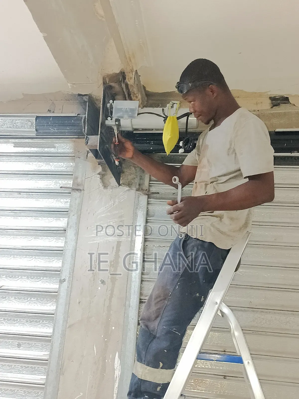 Shutter Roller Gate Installation