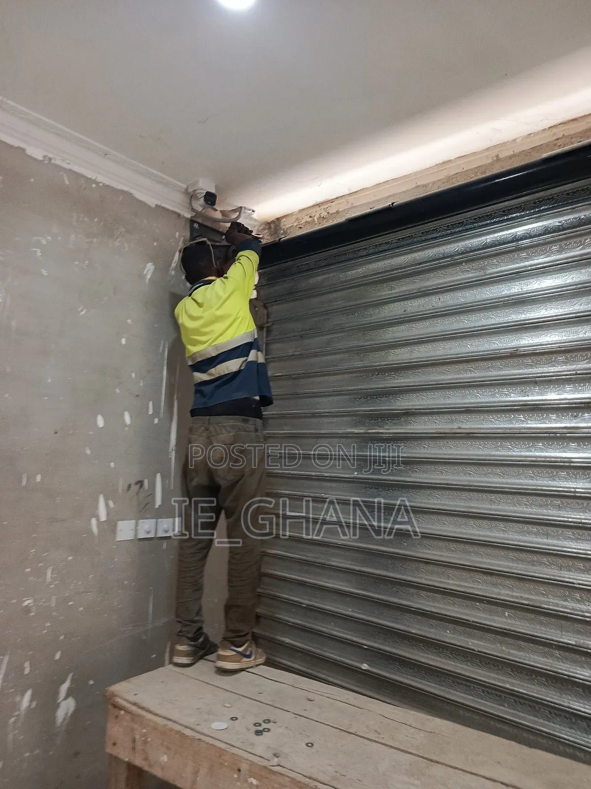 Shutter Roller Gate Installation