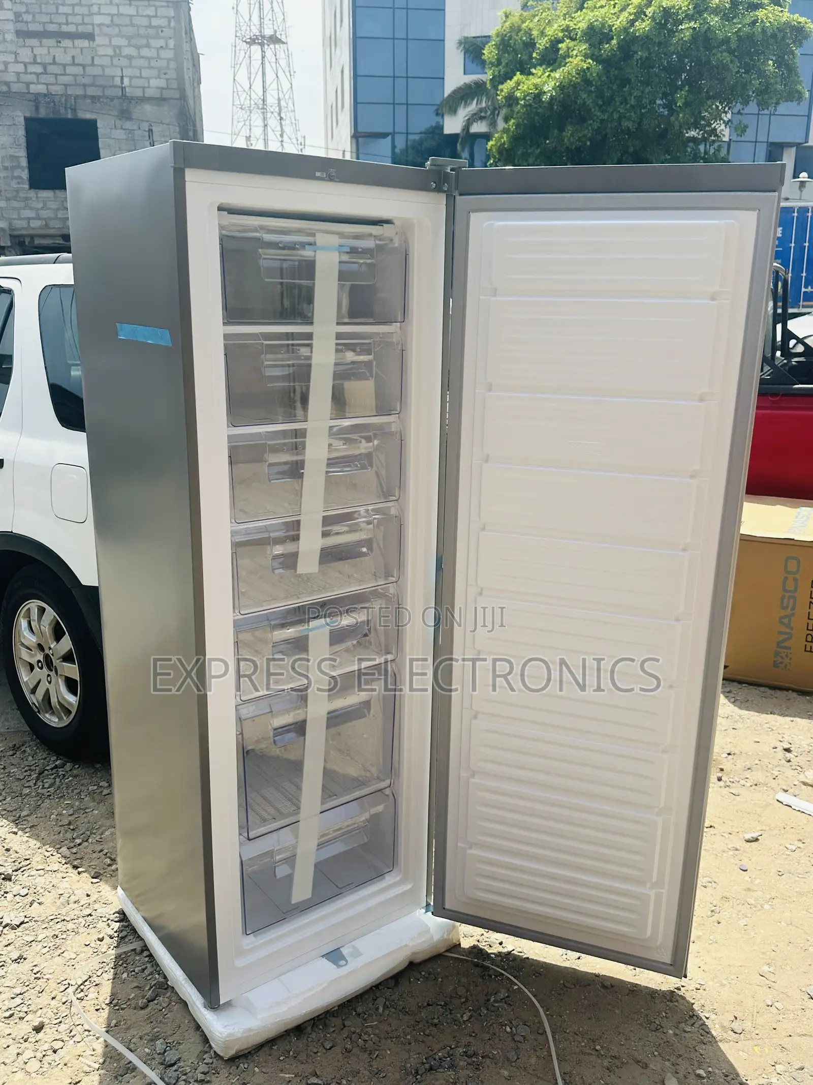 Lovely (242)L Chest Upright Freezer Nasco
