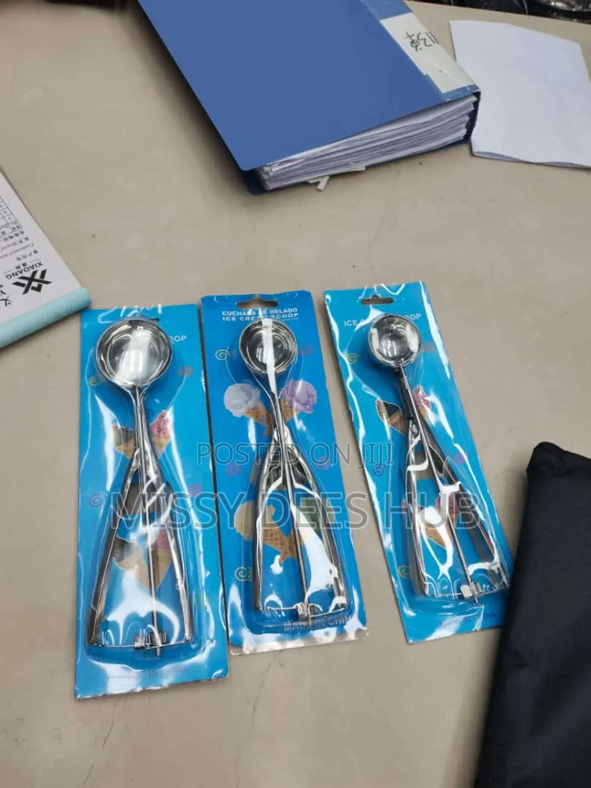Metallic Ice-cream Scoop