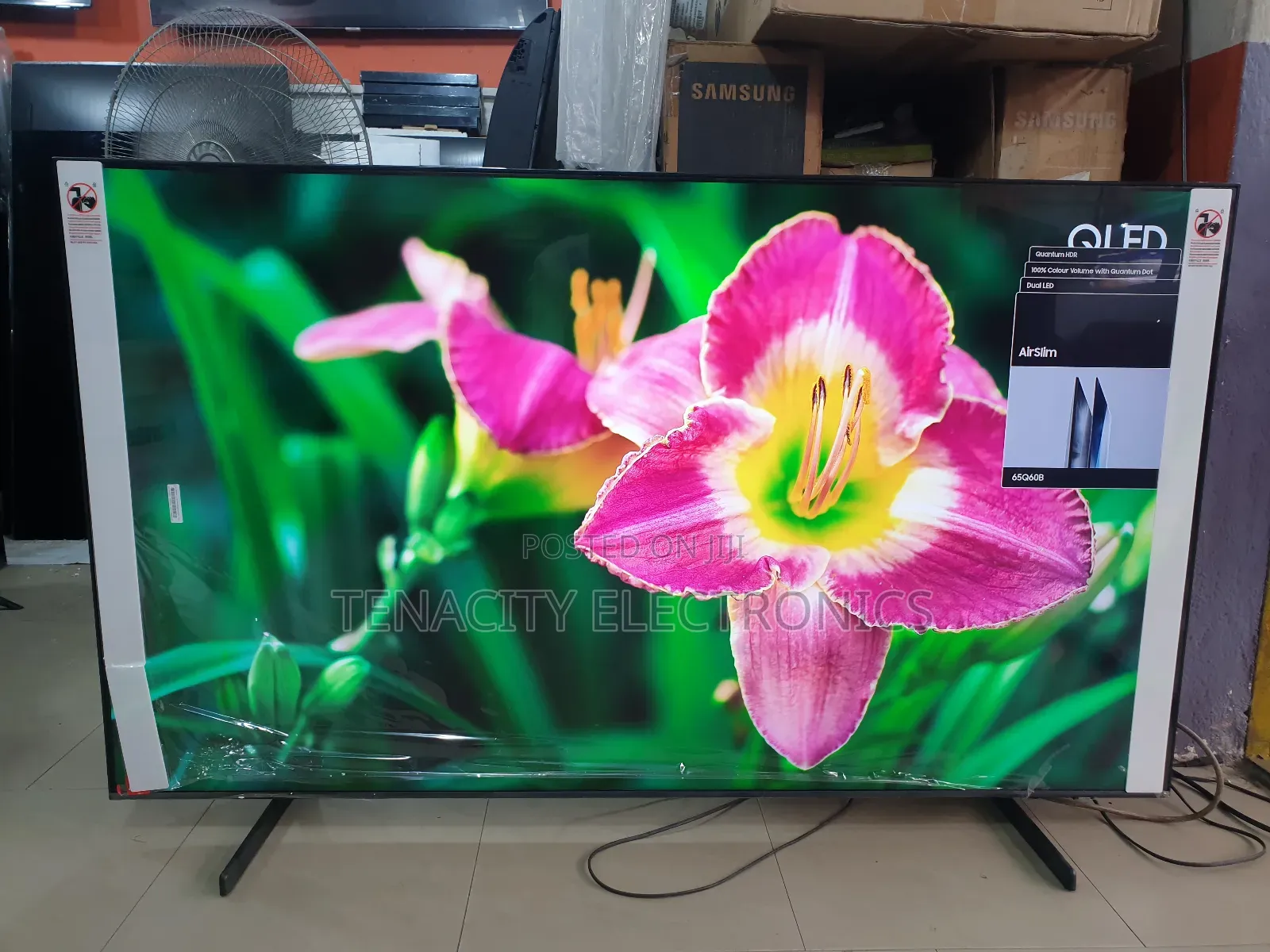 New 65"Airslim Qled Samsung Uhd HDR Smart Satellite Tv