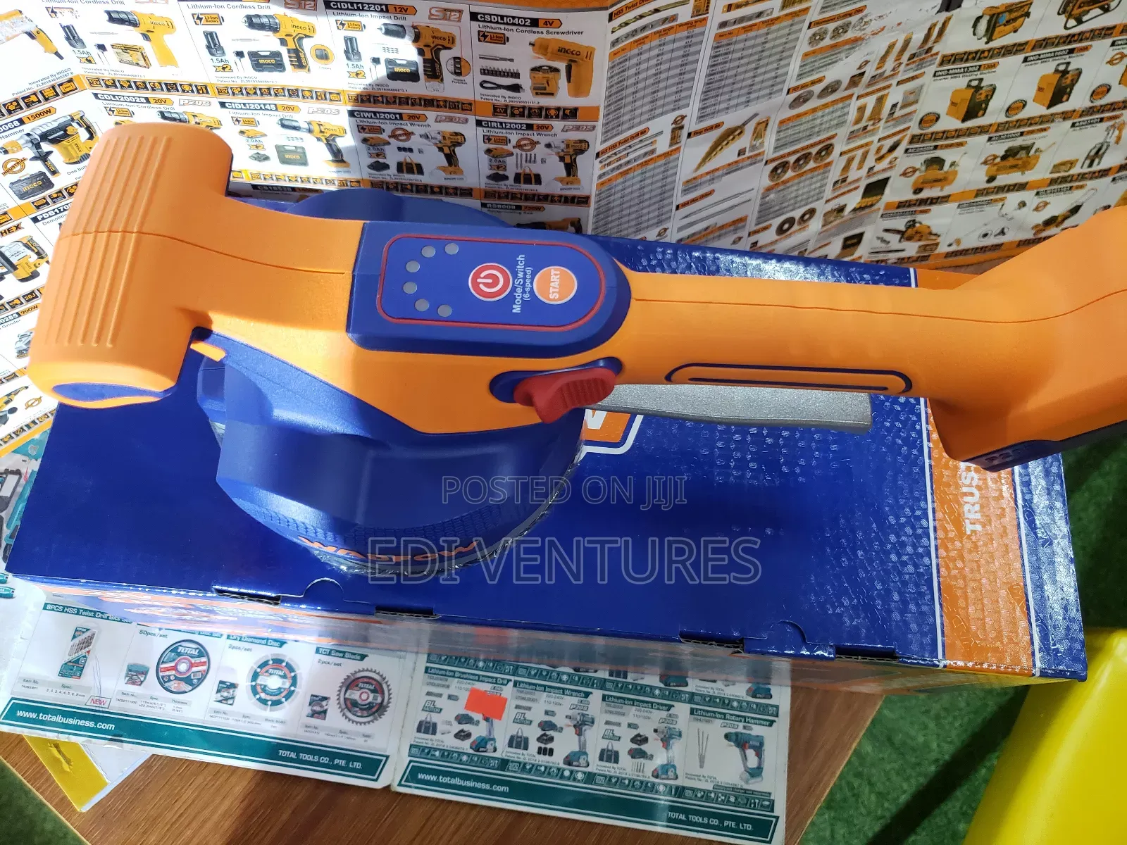 Wadfow Cordless Tile Vibrating Machine Combo Kit