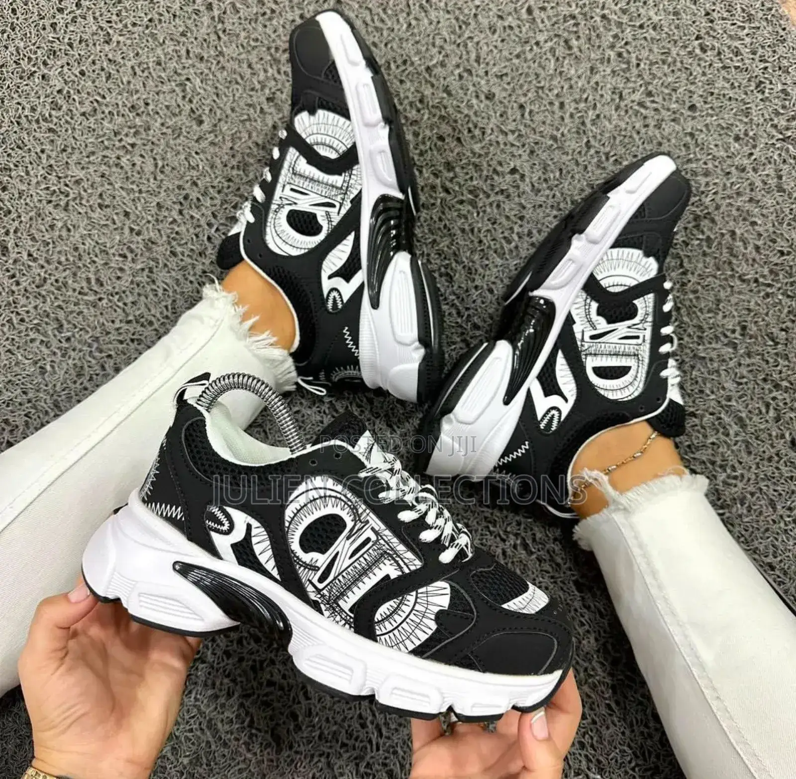Dior Hommer Cd Black and White