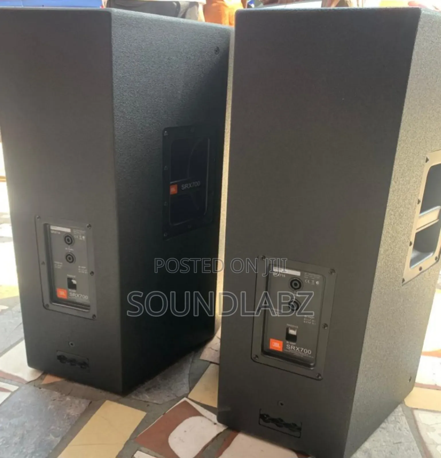 Jbl Srx715 Professional High-power Two-way Loudspeaker