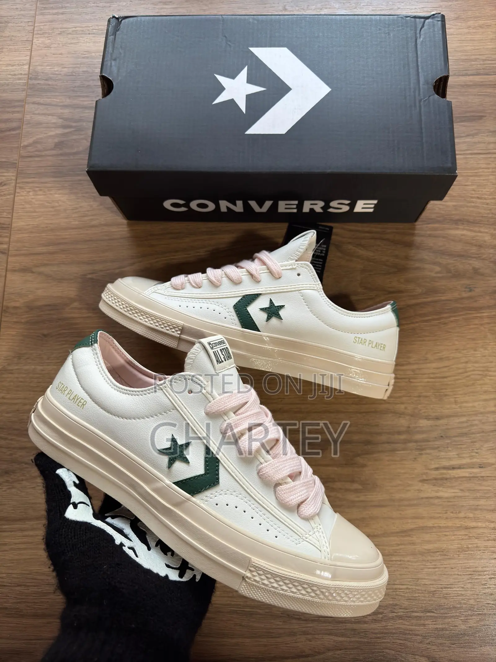Converse Star Player 76 Ox Sneakers in White