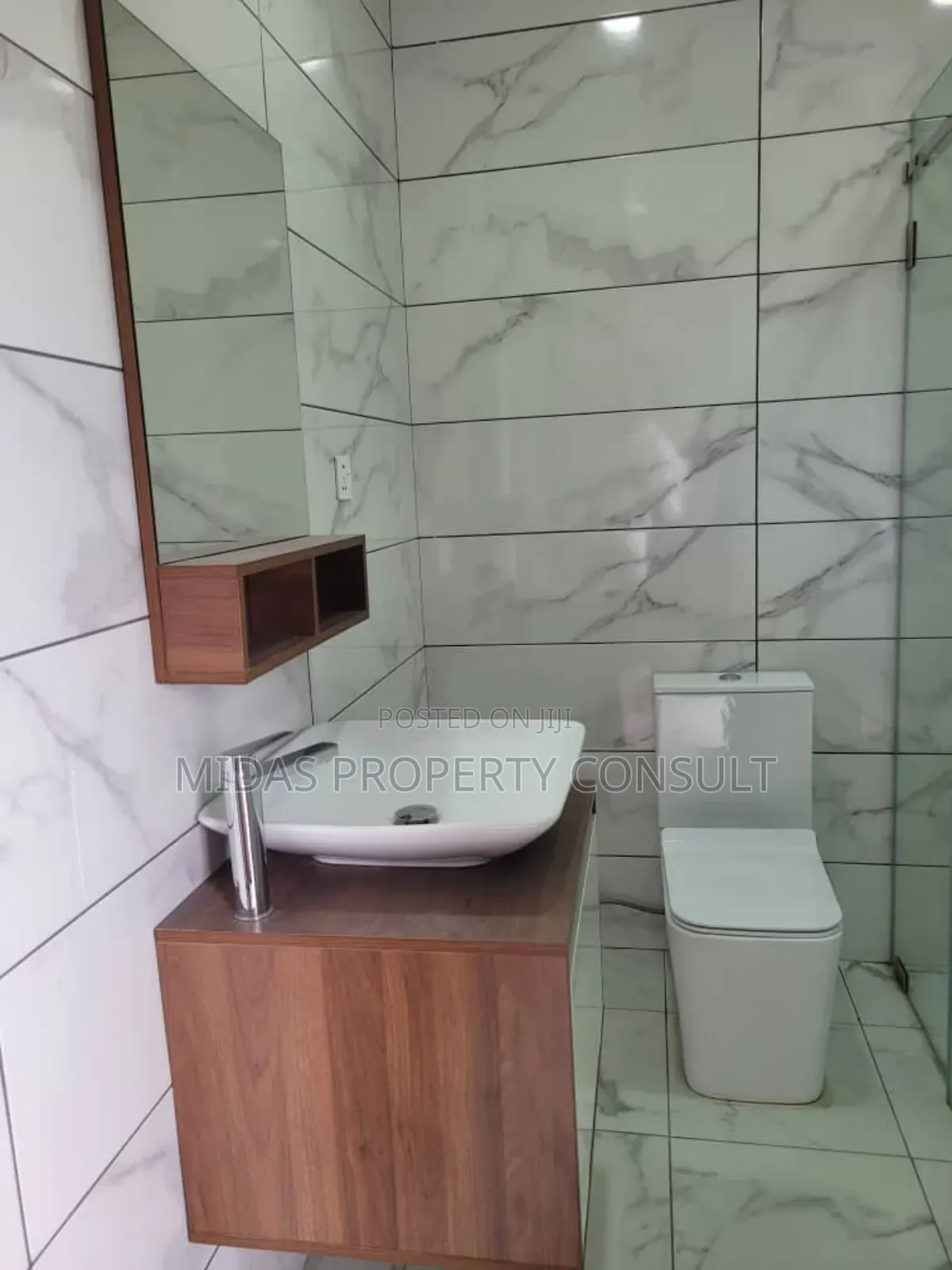 3bdrm House in Okpoigonno, Spintex for sale