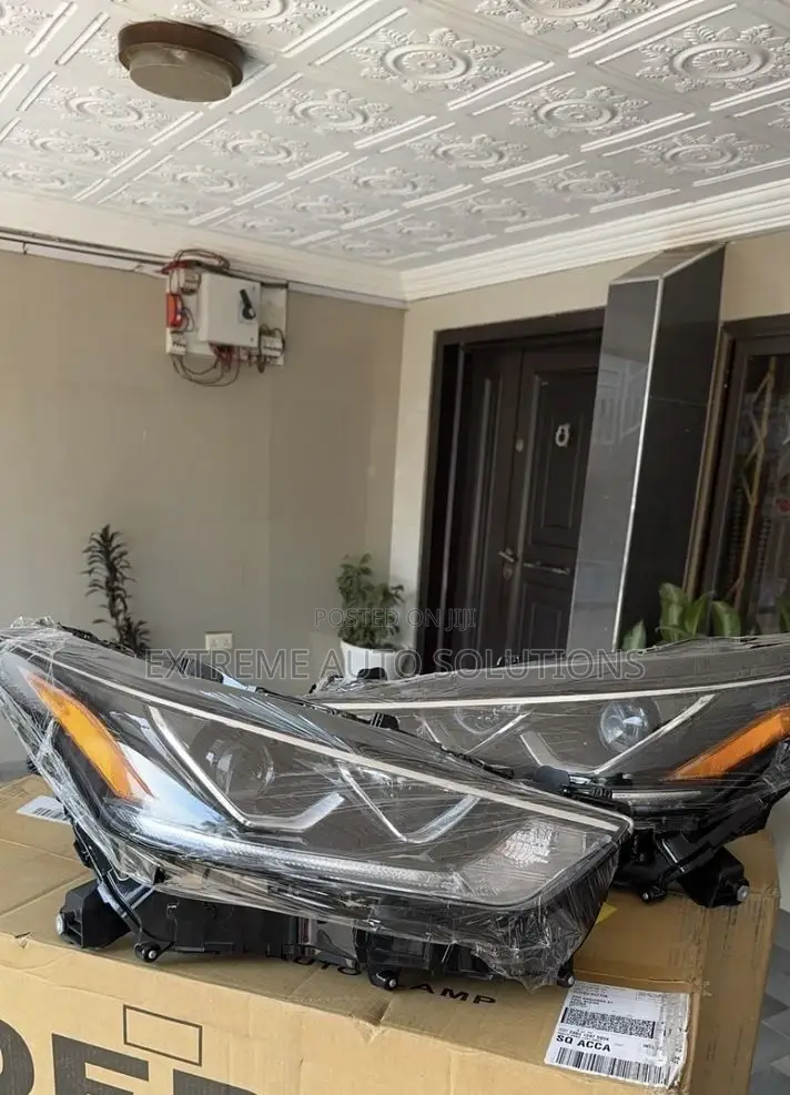 Highlander 2022 Headlight Available