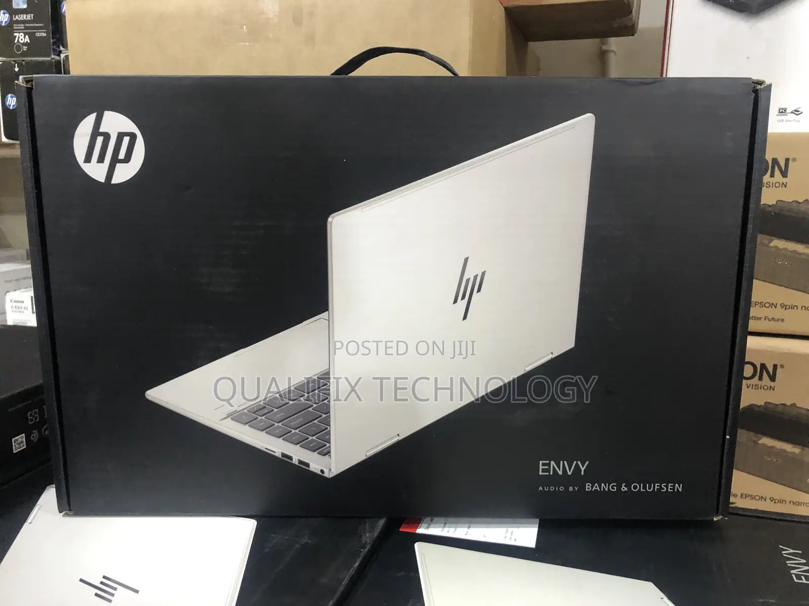 New Laptop HP 14-Dq1025cl 16GB Intel Core I7 SSD 512GB