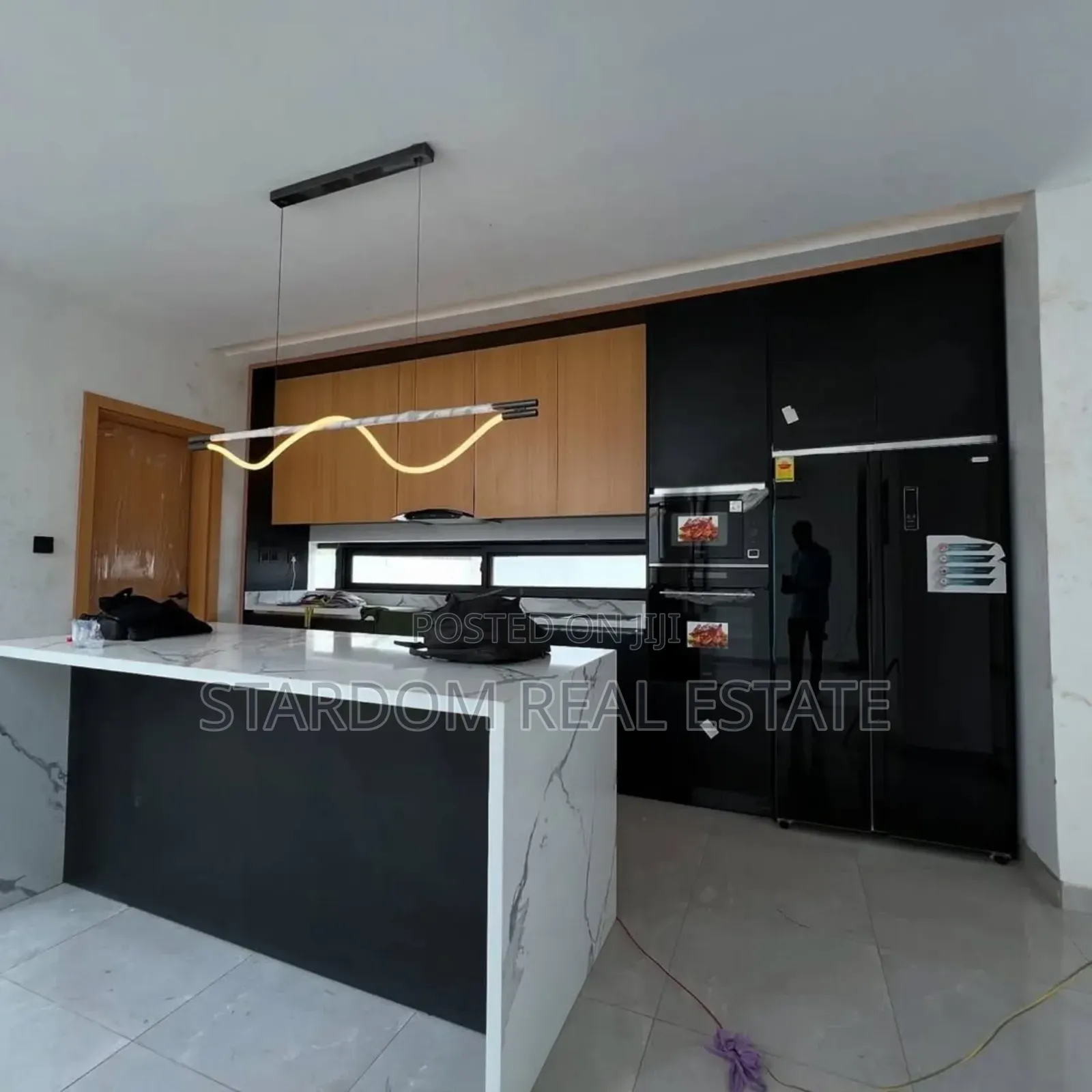 3bdrm Duplex in Ashaley Botwe for sale