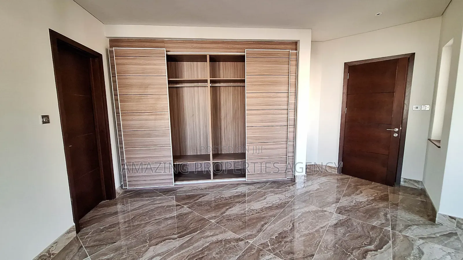 4bdrm House in Airport Residential Area for rent