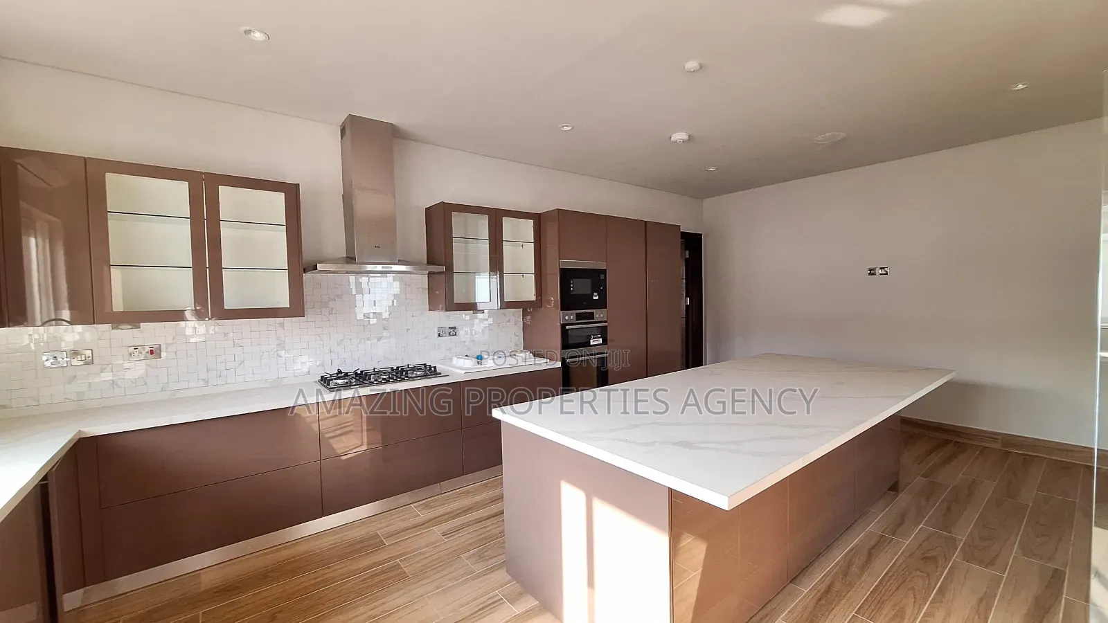 4bdrm House in Airport Residential Area for rent
