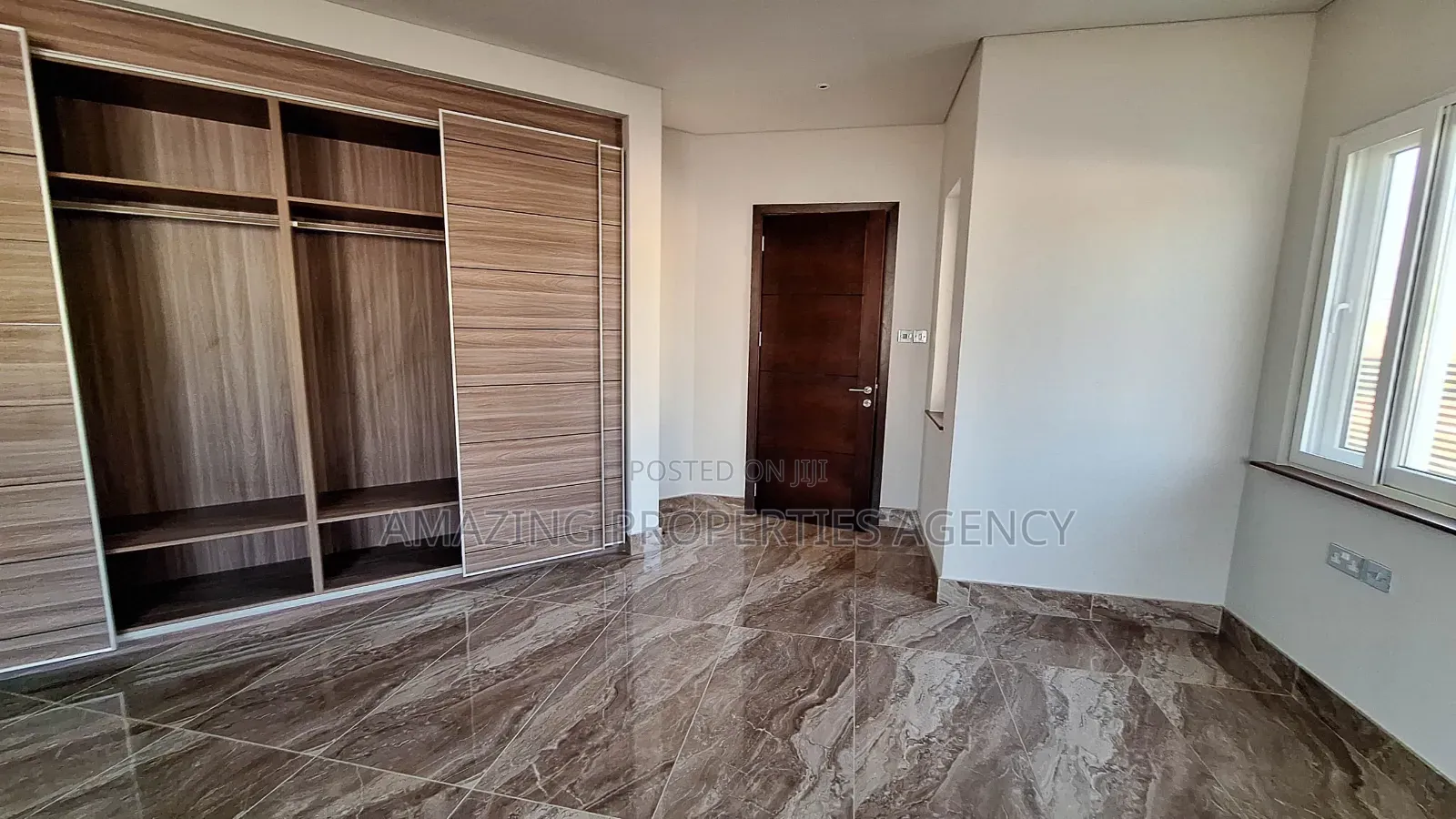 4bdrm House in Airport Residential Area for rent