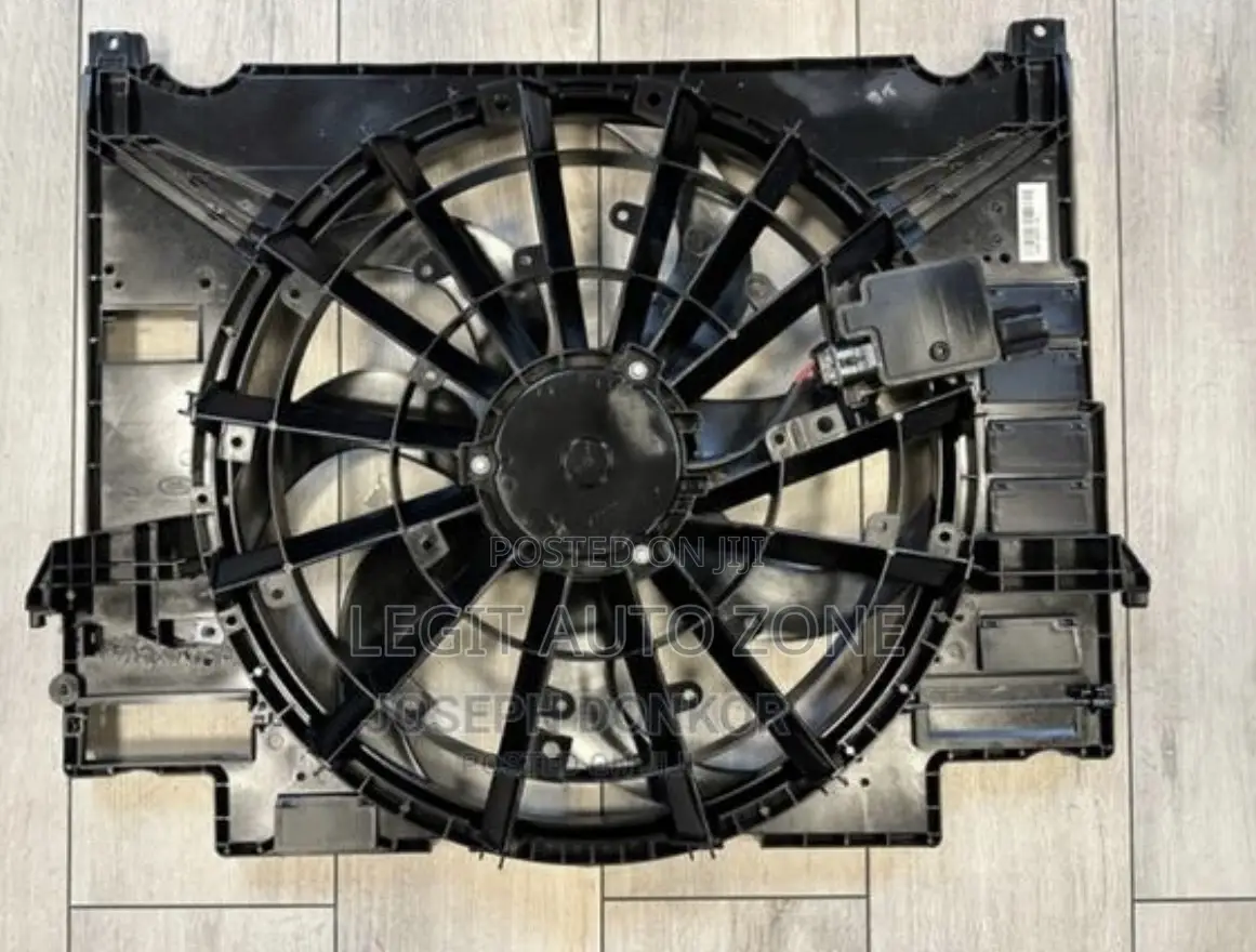 Range Rover Velar 2017,2018,2019,2020 Radiator Fan
