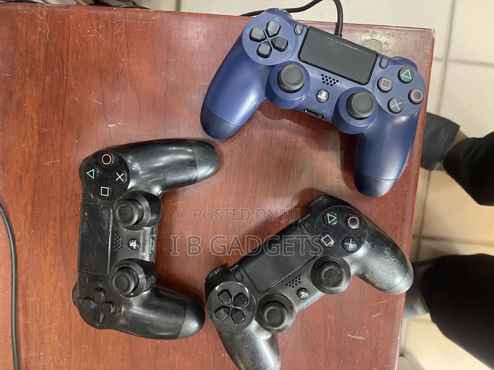 Home Used Ps4 Controllers