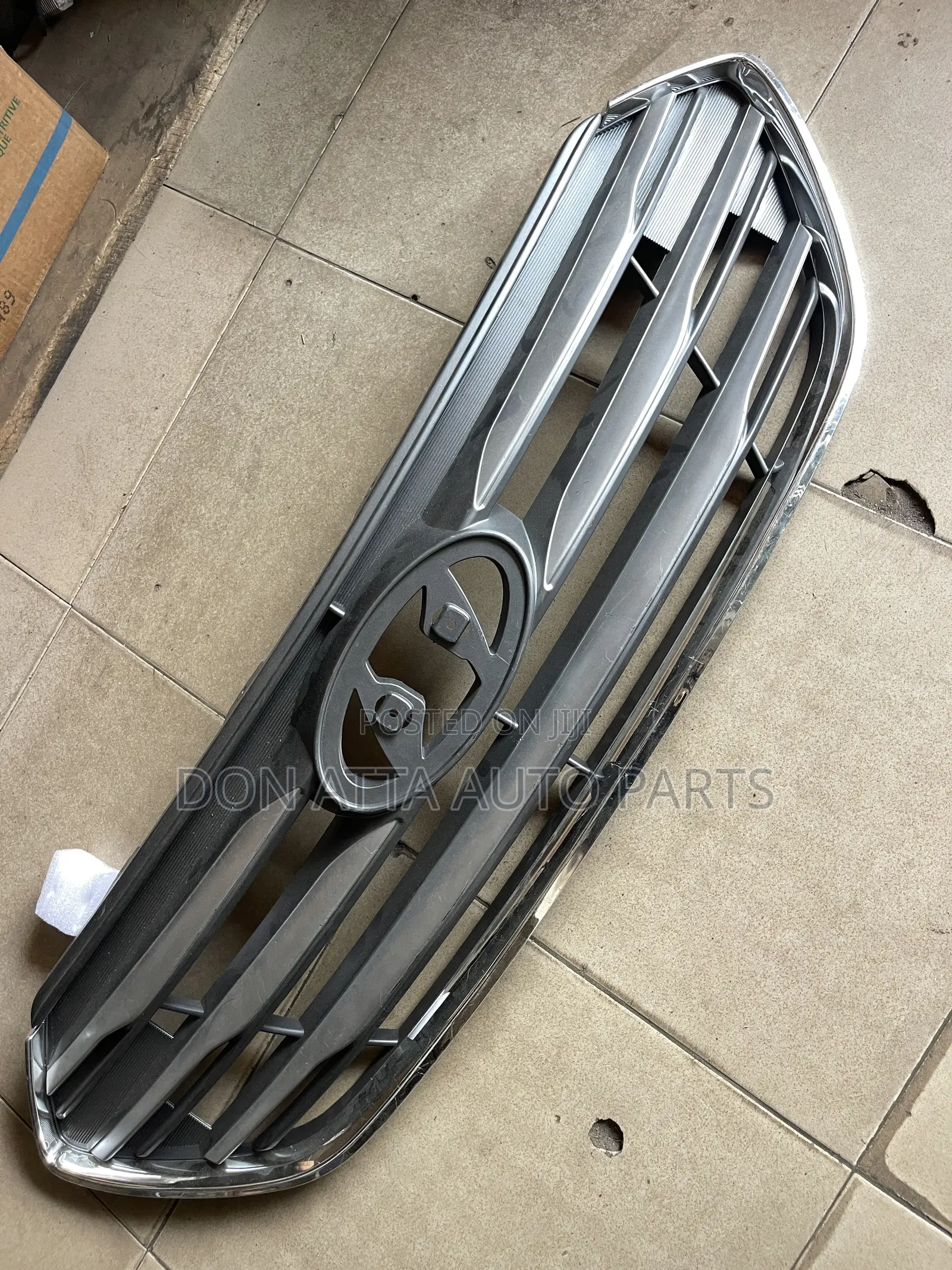 Hyundai Santa Fe 2017 Front Grille