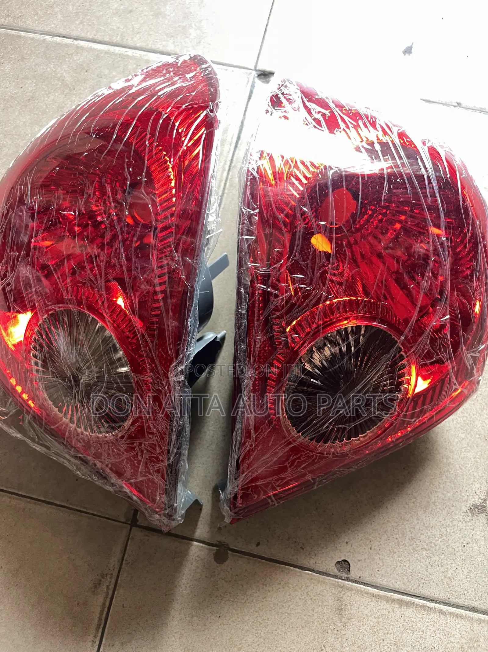 Toyota Corolla 2003-2008 Tail Light