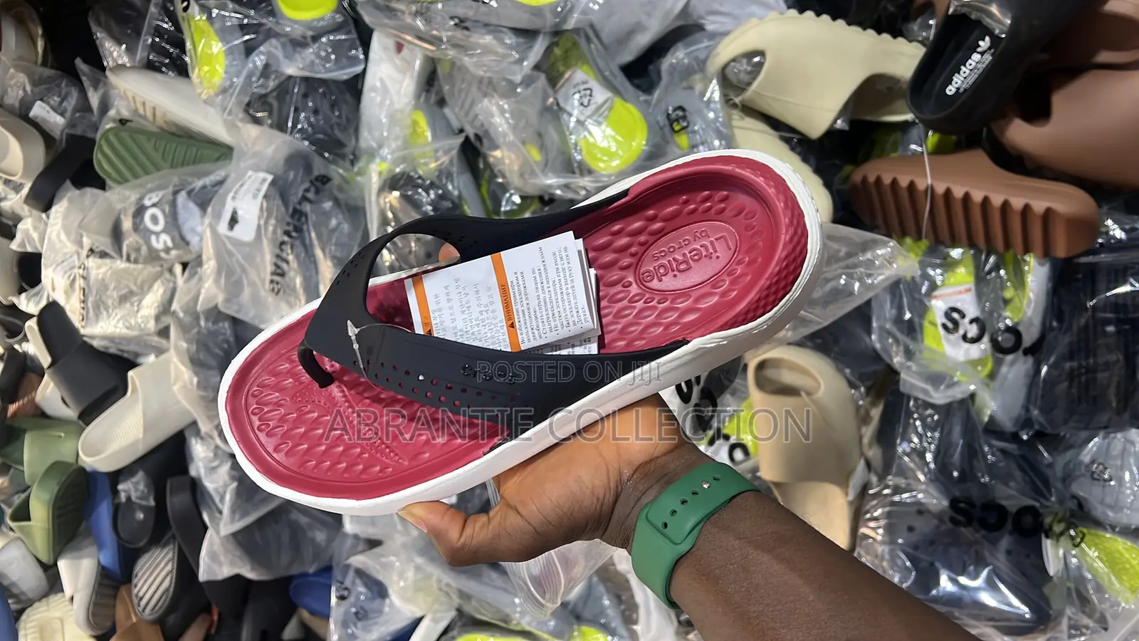 Crocs Lite Ride Flip Slides