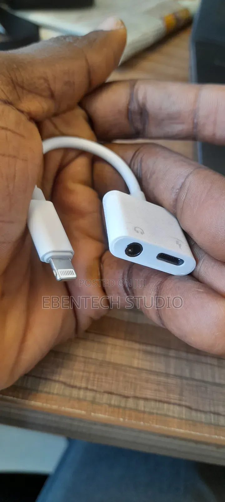iPhone Lighting to Headphone Port Otg Converter