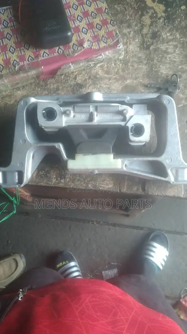 C300 Gearbox Seat Mount